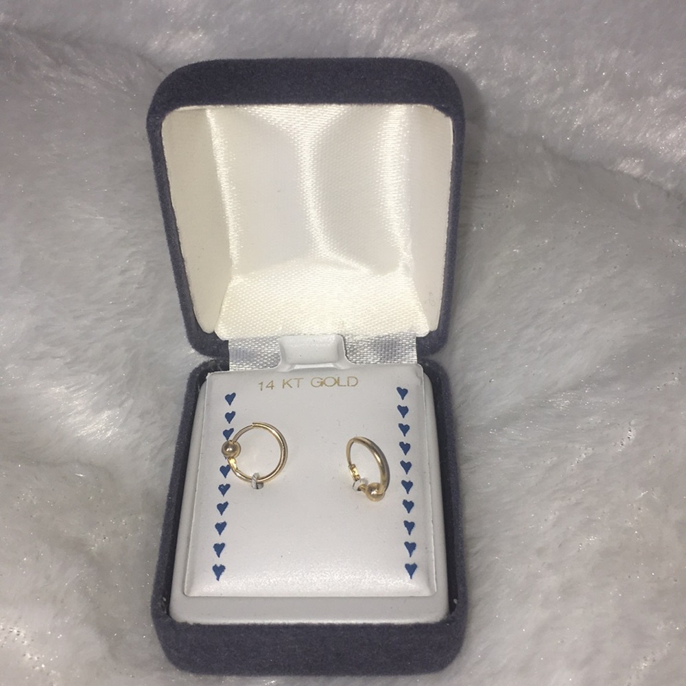 A 14k gold earrings for BABIES 👶 (never wore)